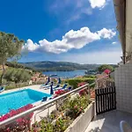 Il Porto Bilocale 11 Con Piscina - Goelba 아파트 *