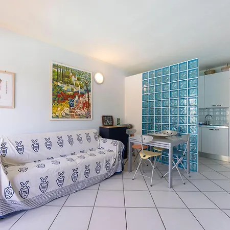 Il Porto Bilocale 11 Con Piscina - Goelba شقة