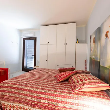 Il Porto Bilocale 11 Con Piscina - Goelba شقة بورتو أتْسورّو