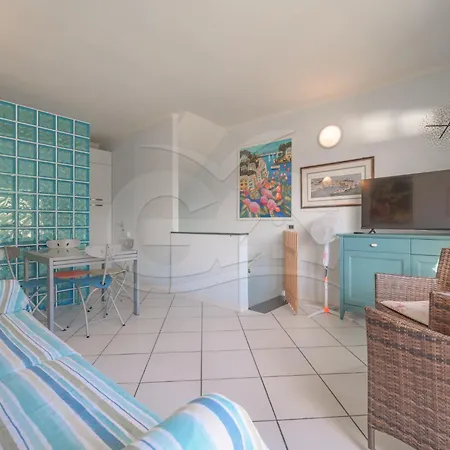 Il Porto Bilocale 11 Con Piscina - Goelba * 포르투 아주로