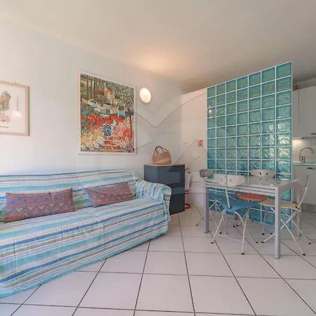아파트 Il Porto Bilocale 11 Con Piscina - Goelba